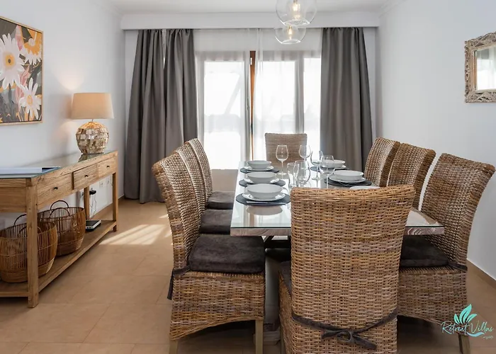 Casa Familia Villa *